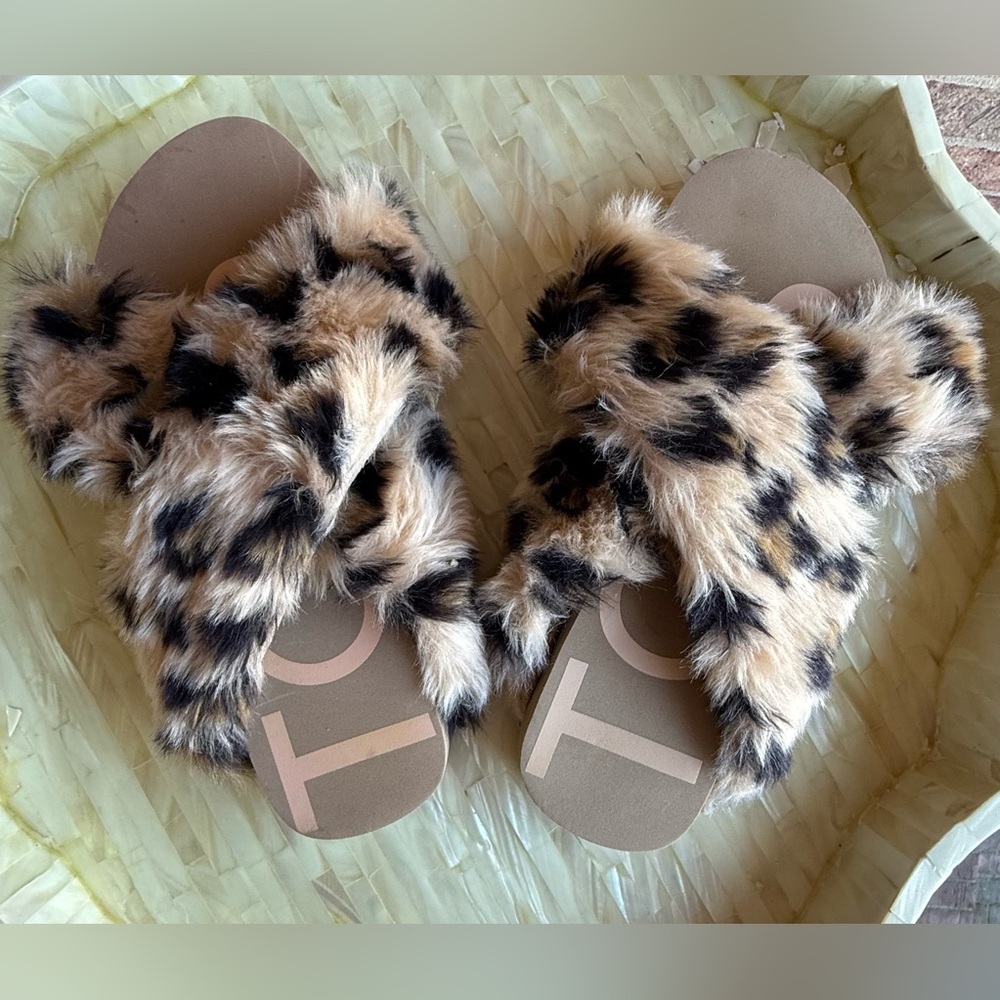 Toms Leopard Faux Fur Slide Sandals in Tan and Black